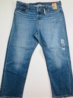 Levi's 501 Regular Fit Men's Jeans in Medium Blue